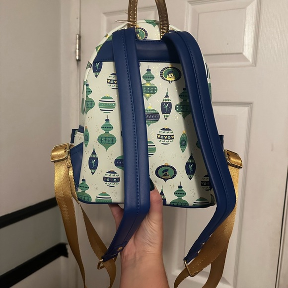 EXCLUSIVE Loungefly Club 33 Holiday 2023 Backpack/Mini Purse or Fanny Pack - Picture 3 of 5
